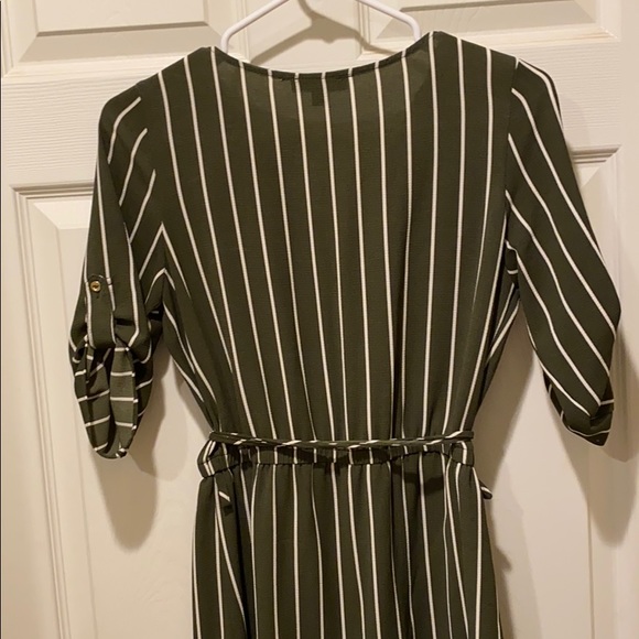 Beautiful dress zipper in front - Picture 3 of 3